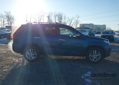 2014 Kia Sorento Lx from USA, damaged, VIN 5XYKT3A62EG511344